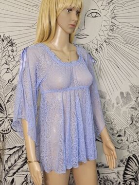 NWT The Escante Collection Sheer Lace Babydoll Top in Lavender Slit Sleeves Sm